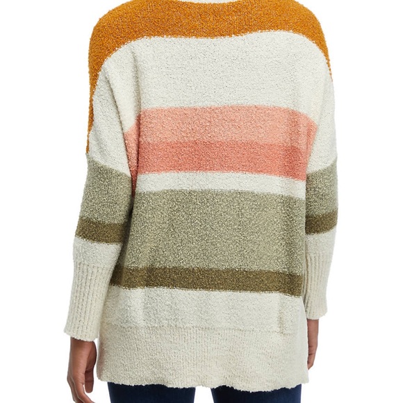 NWT Wonderly Striped Sweater Size Small with Side Slit Great with Leggings - Picture 2 of 3